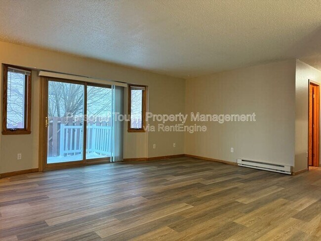 Foto del edificio - 2736-33 1/2 33 1/2 Ave S