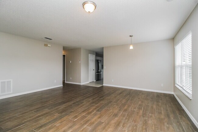 Foto del edificio - 114 Bristol Forest Trail