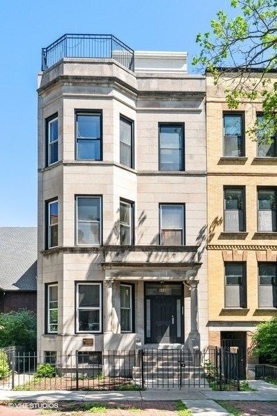 Primary Photo - 650 W Barry Ave