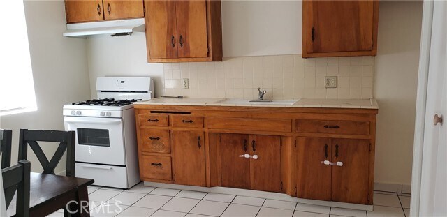 Foto del edificio - 901 Carob Way