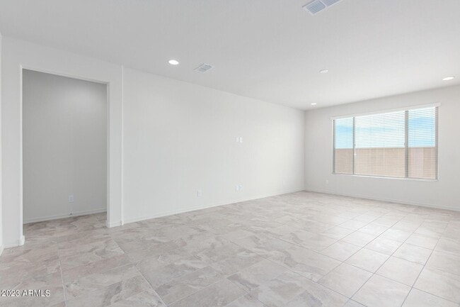 Building Photo - 8529 S 67th Dr