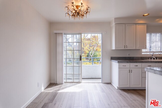 Foto del edificio - 631 Pacific St