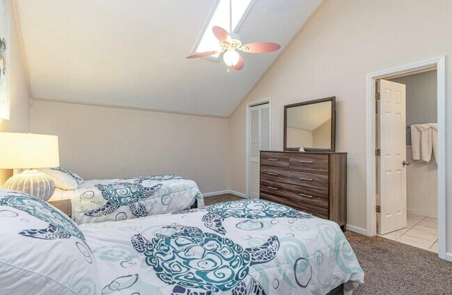 Foto del edificio - 3700 Golf Colony Ln