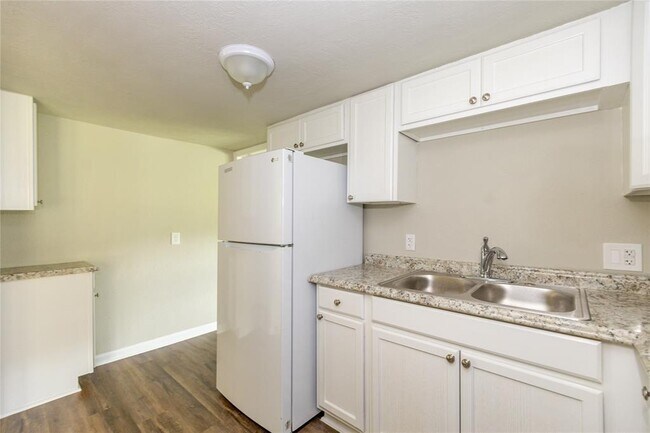 Foto del edificio - 757 Greeves Ave