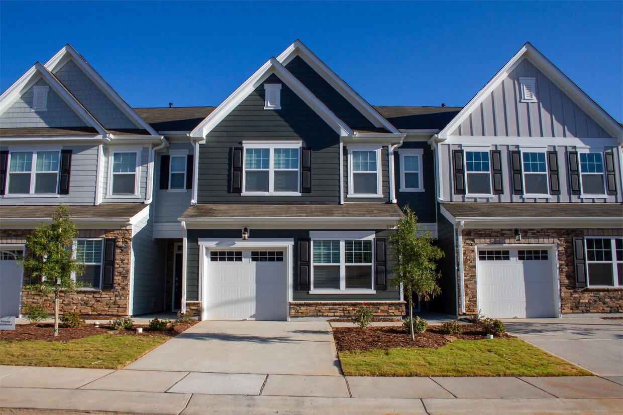Primary Photo - 220 Beldenshire Way