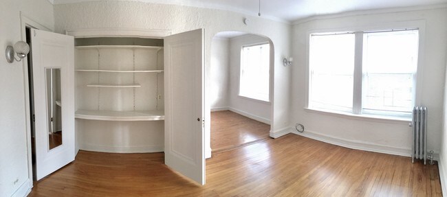 Foto del edificio - 5727 N Winthrop Ave