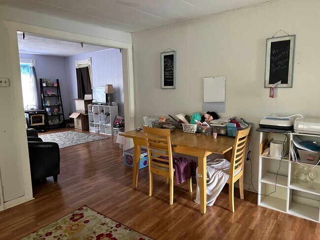 Building Photo - $1295| 4BD 2BA| 333 W Elm | Available 09/0...