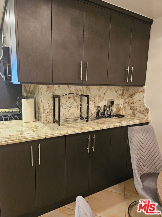 Foto del edificio - 7218 Hillside Ave