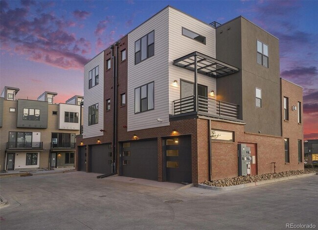 Building Photo - 2670 Westview Wy