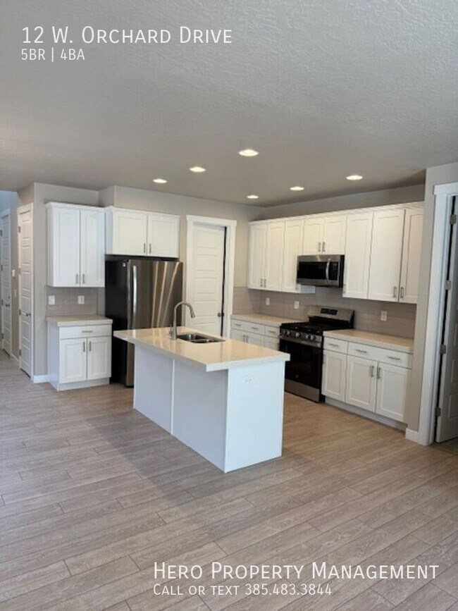 Building Photo - 12 W. Orchard Drive-