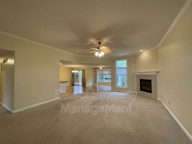 Building Photo - 12922 Bordeaux Pl