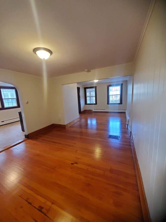 Foto del edificio - 6 Woodland St