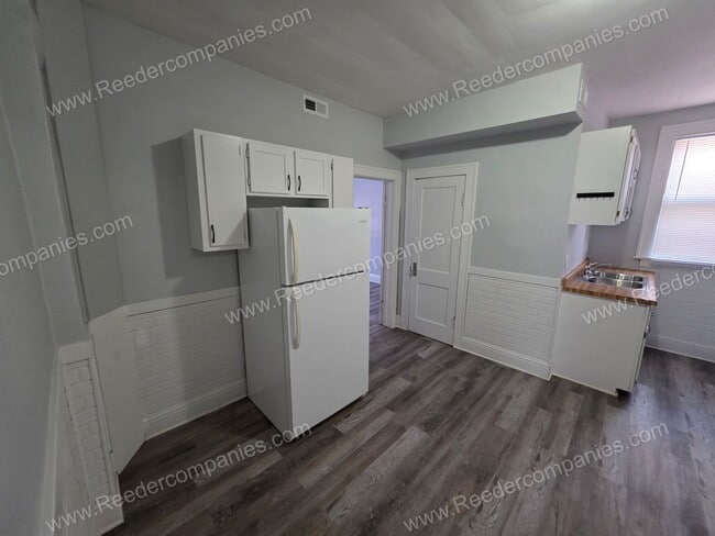 Building Photo - 3944 Alder St