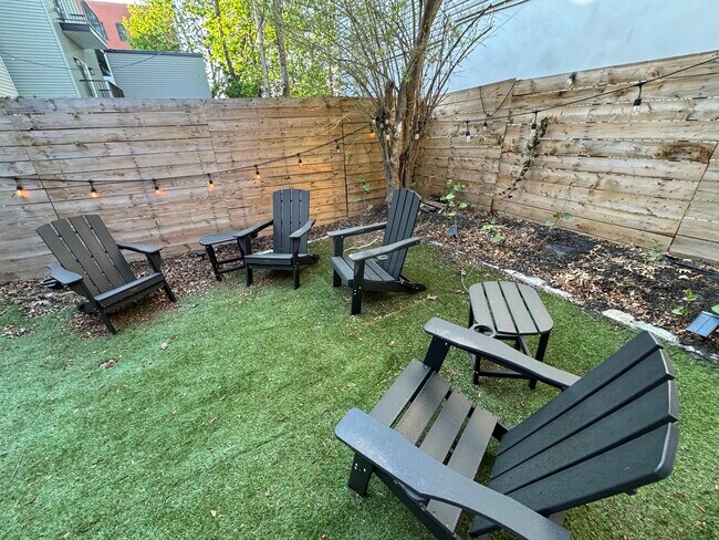 Patio trasero privado - 592 Bramhall Avenue