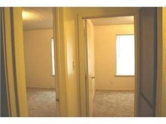 Foto del edificio - 1317 Southport Dr