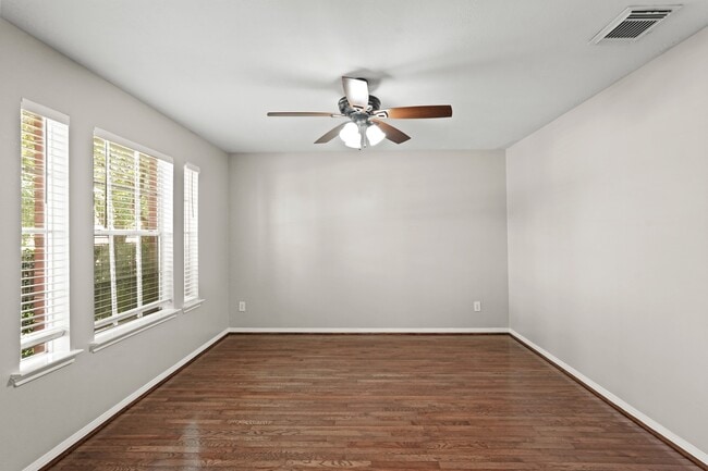 Building Photo - 2922 Glencullen Ln