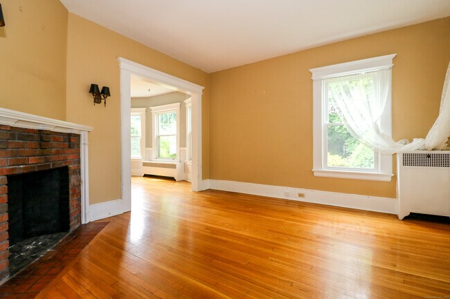 Foto del edificio - 1790 Huntington Turnpike