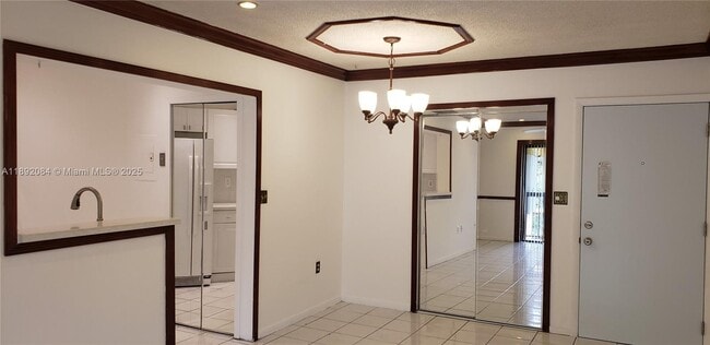 Foto del edificio - 690 W Park Dr