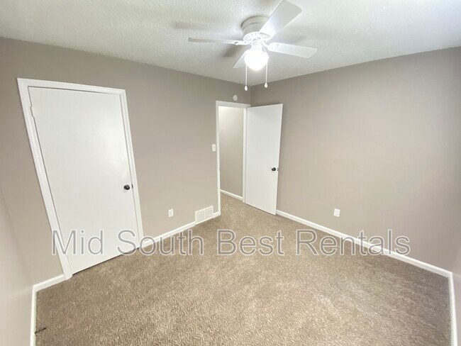 Foto del edificio - 6942 Hillindale Dr