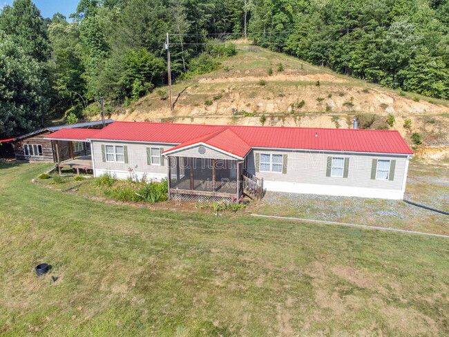 Building Photo - 3113 Revere Rd