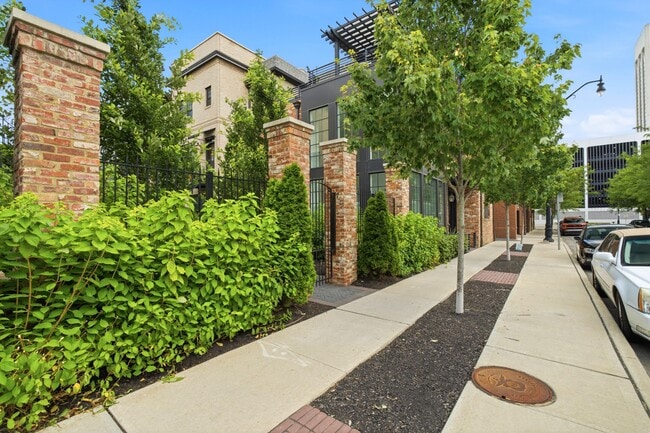 Building Photo - 84 Normandy Ave