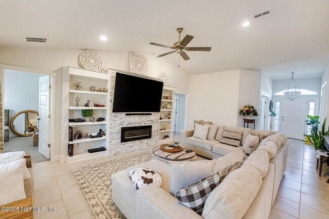 Foto del edificio - 12678 Weeping Branch Cir