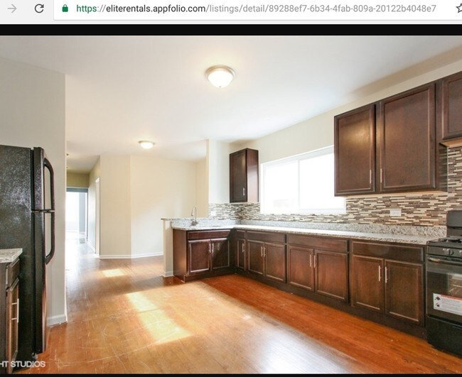 Foto del edificio - 8040 S Marshfield Ave