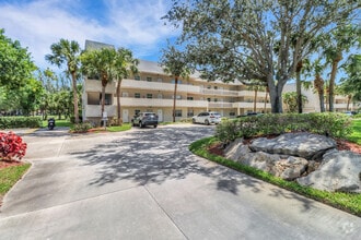 Building Photo - 501 Forest Lakes Blvd
