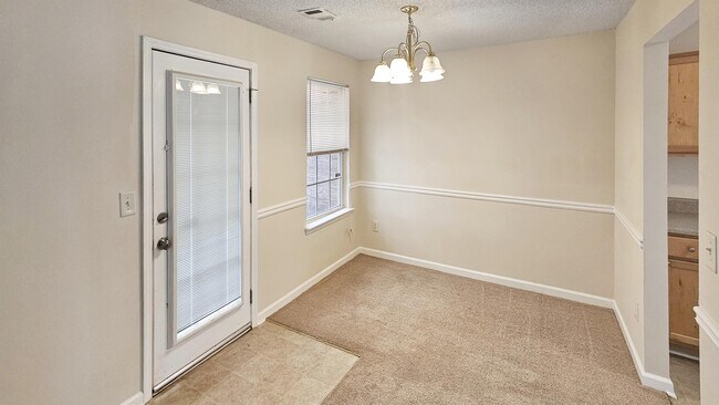 Foto del edificio - 11866 Registry Blvd