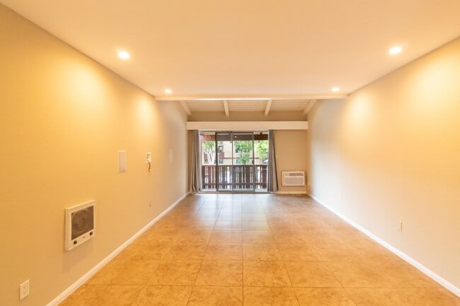 One Bedroom Condo w/ On-Site Parking Near ... - One Bedroom Condo w/ On-Site Parking Near ...