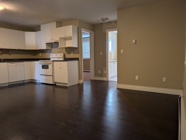 Building Photo - 32495 Abercrombie Pl