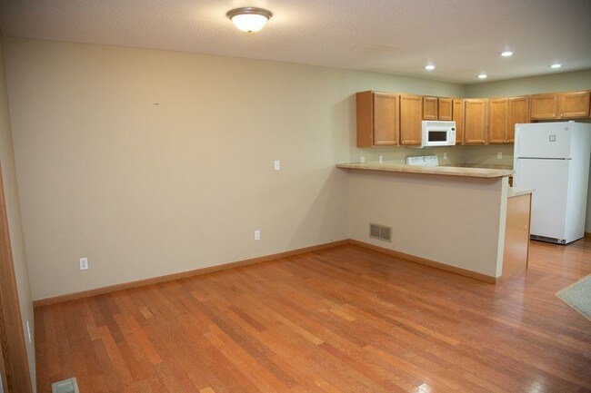 Building Photo - 2676 Raven Oaks Drive - 1