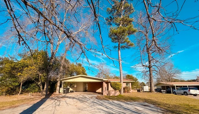 Foto del edificio - 3bed 2bath home on McCann