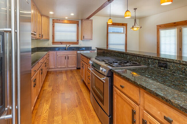 Building Photo - 102 Via Tuscana