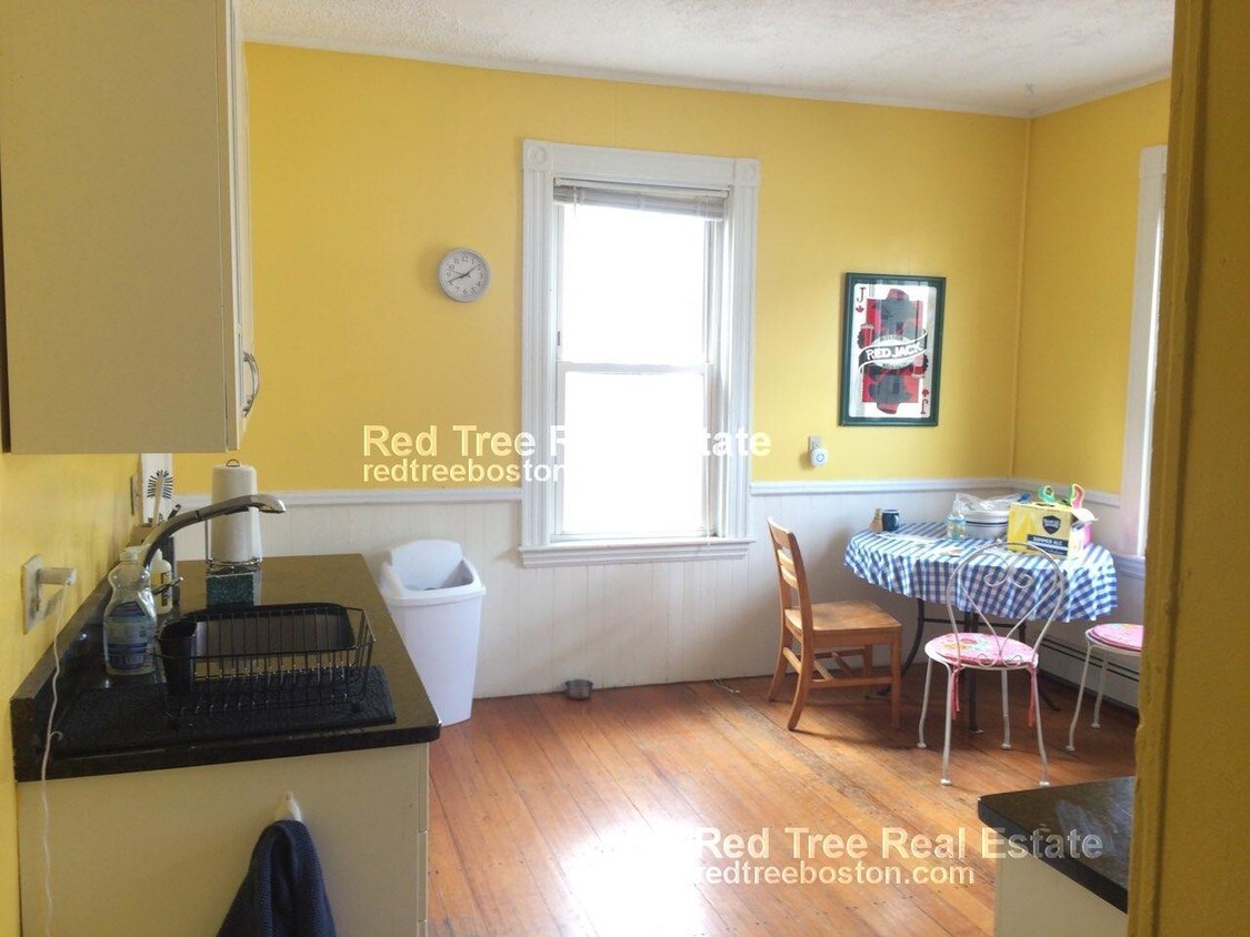 Primary Photo - 22 Armstrong St