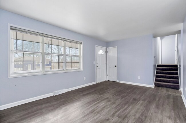 Building Photo - AMAZING Updated ranch style home!