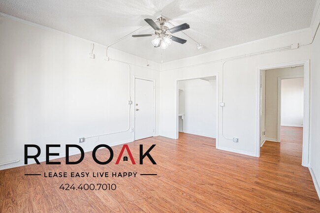 Foto del edificio - 425–427 S. Grand View St-5502