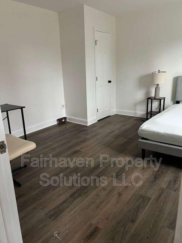 Foto del edificio - 2827 E 5th Ave