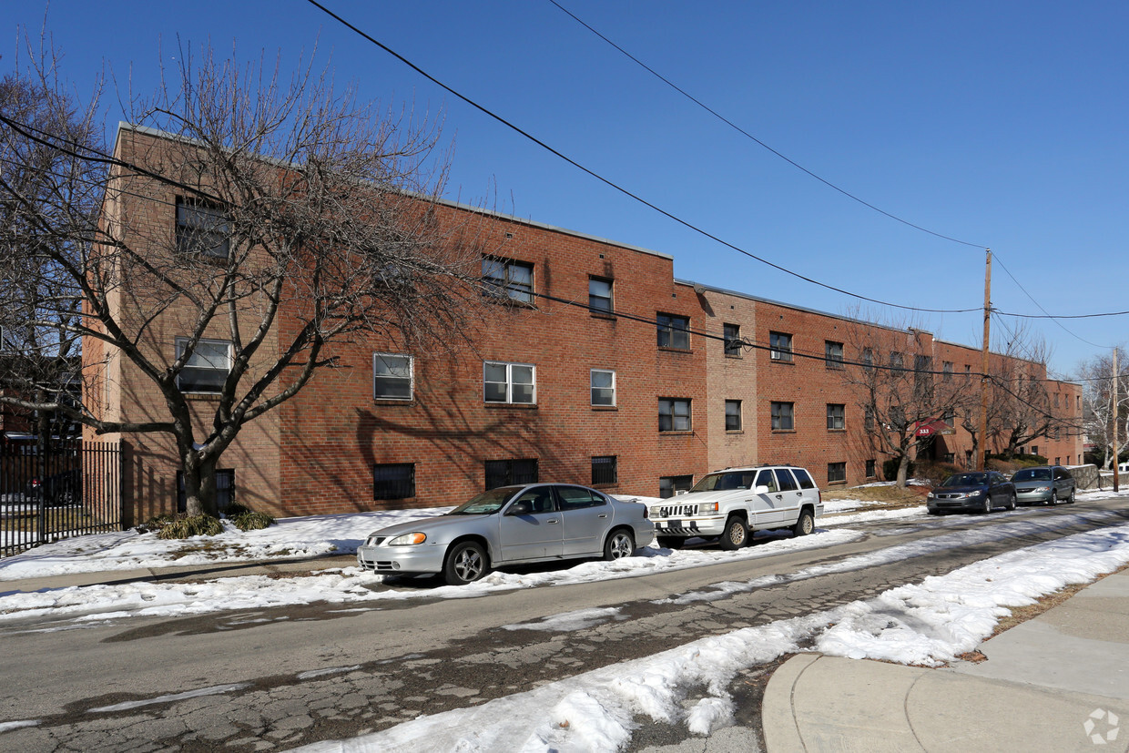 Primary Photo - Fernhill Park Apartments