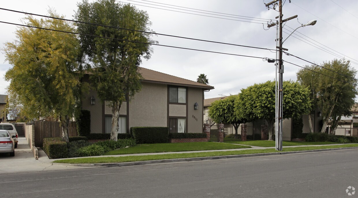5911 Kingman Ave - Kingman Avenue Apartments