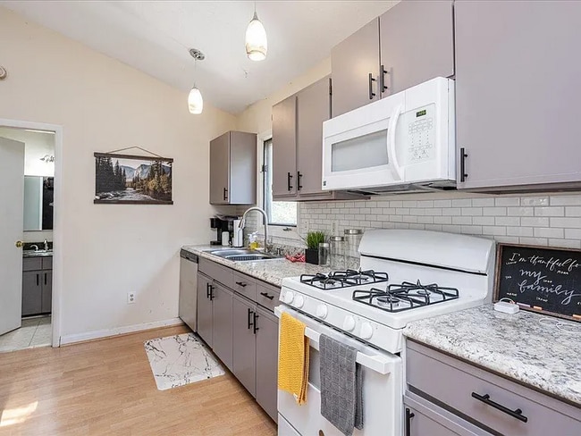 Photo - 205 Spring St Apartment