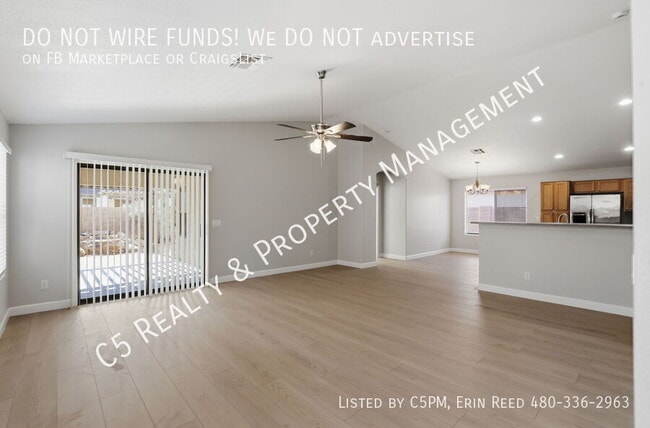 Foto del edificio - 12541 W Woodland Ave