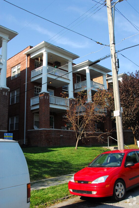 Primary Photo - 217 W 38th St
