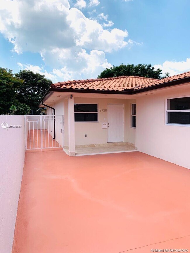 Foto del edificio - 2728 SW 5th St