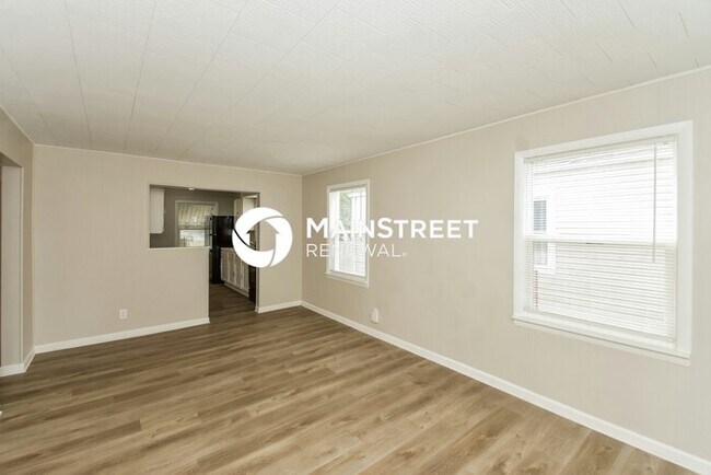 Building Photo - 3 Bedroom Pet-Friendly Home in Indianapoli...