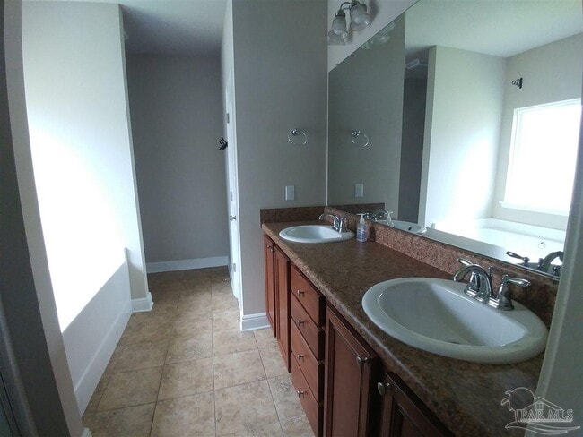 Building Photo - 9549 Laramie Dr