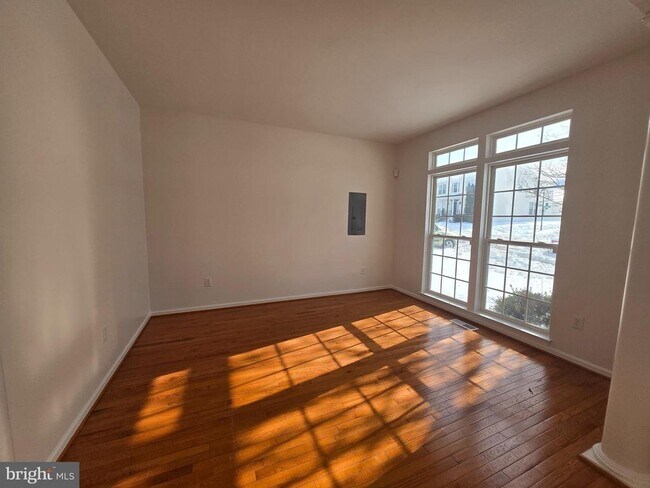 Building Photo - 1702 Allerford Dr