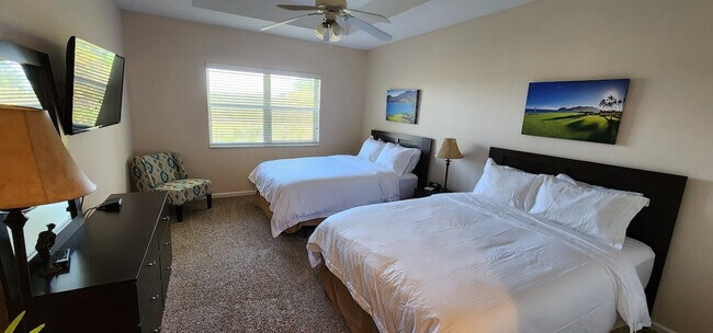Foto del edificio - 8270 Mulligan Cir