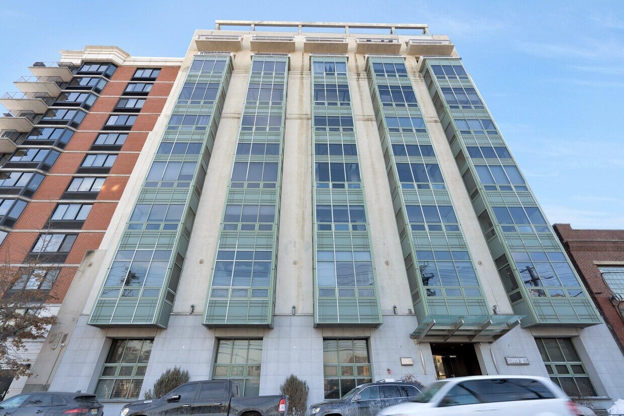 689 Marin Blvd Unit 404, Jersey City, NJ 07310 Condo for Rent in Jersey City, NJ