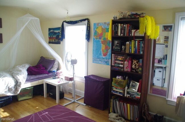 Foto del edificio - 2 br, 1 bath House - 327 John St
